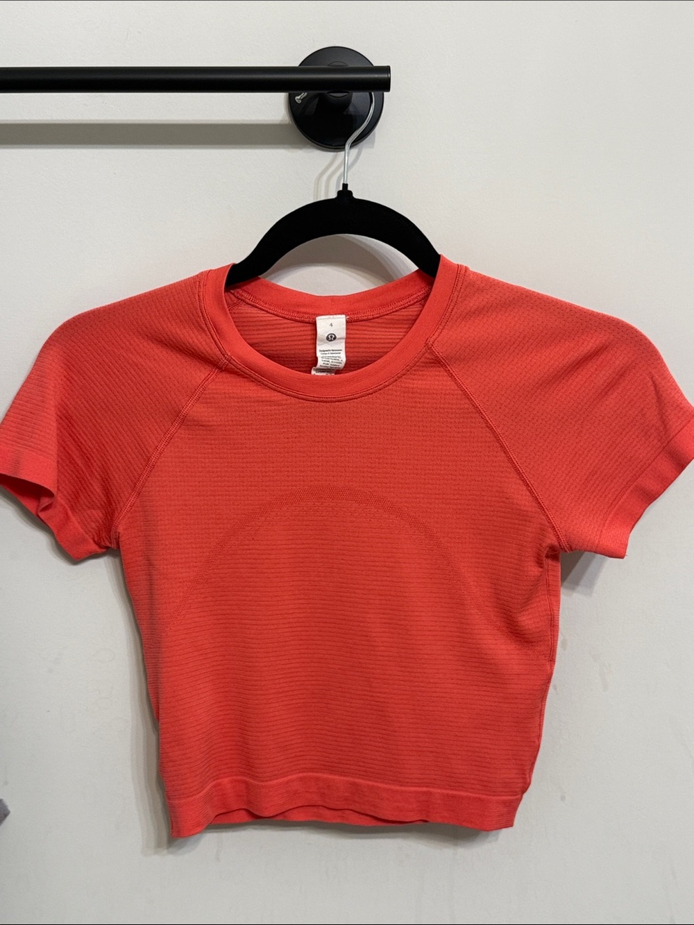 lululemon athletica swifty tech cropped shirt size 4